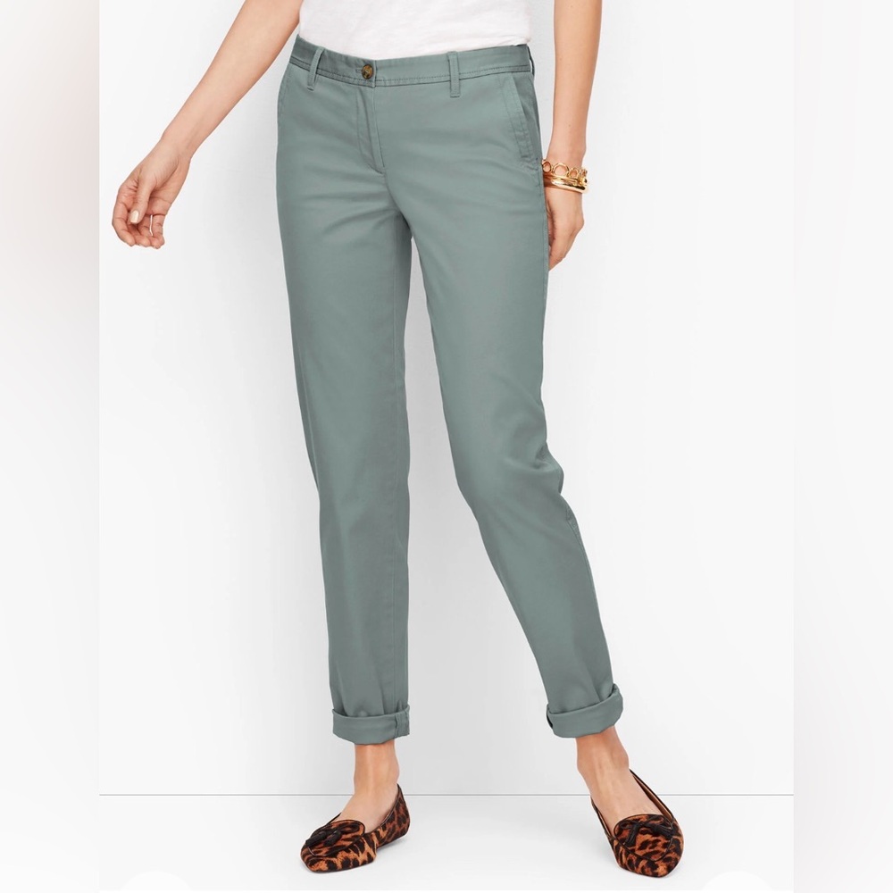 Bershka basic collection size 6 Green Pants